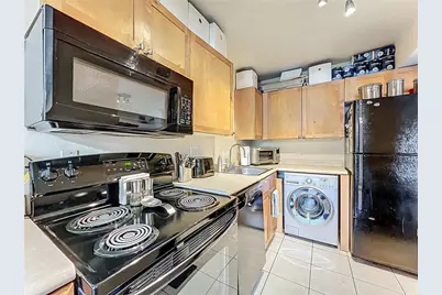 3885 Pompano Drive SE #B, Saint Petersburg, FL 33705 - Photo 5