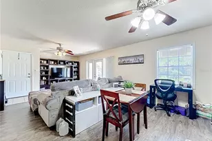 3885 Pompano Dr SE, Saint Petersburg, FL 33705 - Photo 3