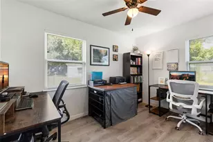 7001 13th St N, Saint Petersburg, FL 33702 - Photo 27