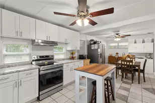 7001 13th St N, Saint Petersburg, FL 33702 - Photo 15