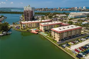 105 Island Way, Clearwater Beach, FL 33767 - Photo 47