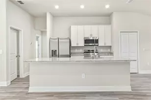 7013 Remington Oaks Loop, Lakeland, FL 33810 - Photo 17