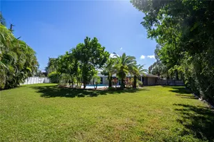 8147 Larchwood Rd, Seminole, FL 33777 - Photo 45