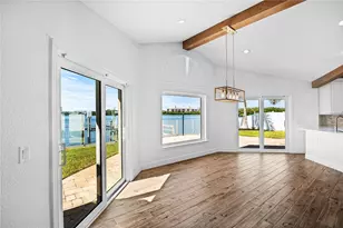 1491 Sea Gull Dr S, Saint Petersburg, FL 33707 - Photo 7