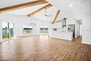 1491 Sea Gull Dr S, Saint Petersburg, FL 33707 - Photo 3