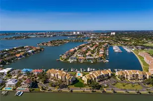 2795 Kipps Colony Dr S, Saint Petersburg, FL 33707 - Photo 87