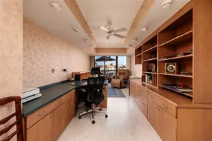 2795 Kipps Colony Dr S, Saint Petersburg, FL 33707 - Photo 31