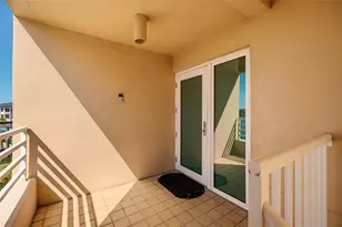 2795 Kipps Colony Dr S, Saint Petersburg, FL 33707 - Photo 53