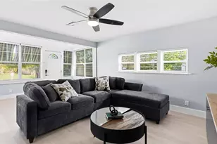 2925 Clinton St S, Gulfport, FL 33707 - Photo 3