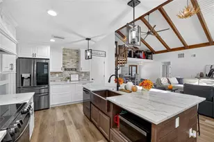 2461 W Sam Allen Rd, Plant City, FL 33565 - Photo 11