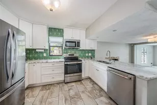 1702 E Knollwood St, Tampa, FL 33610 - Photo 11