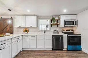 11211 Meadow Dr, Port Richey, FL 34668 - Photo 11