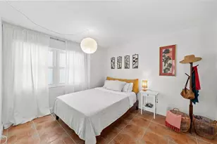 750 Burlington Ave N, Saint Petersburg, FL 33701 - Photo 17