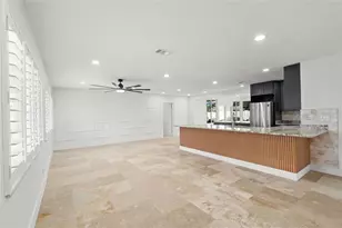 4681 Shore Acres Blvd NE, Saint Petersburg, FL 33703 - Photo 5