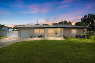 4681 Shore Acres Blvd NE, Saint Petersburg, FL 33703 - Photo 3