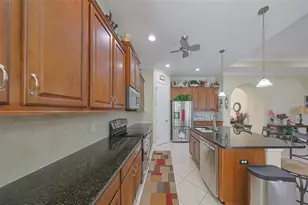 321 Siena Vista Pl, Sun City Center, FL 33573 - Photo 25