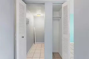 9895 1st St E, Treasure Island, FL 33706 - Photo 11