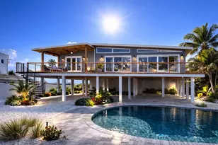 11405 6th St E, Treasure Island, FL 33706 - Photo 5