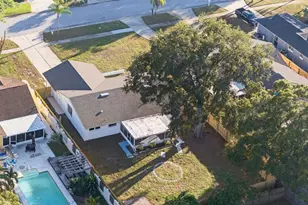 1408 Oleander Dr, Tarpon Springs, FL 34689 - Photo 3