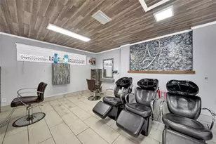 2130 W Bay Dr, Largo, FL 33770 - Photo 19