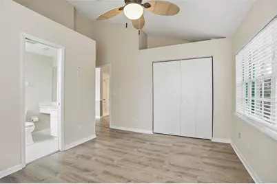 3002 W Cleveland Street #E10, Tampa, FL 33609 - Photo 21