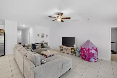 1748 Red Loop, Lakeland, FL 33801 - Photo 9