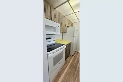 12200 Vonn Road #1305, Largo, FL 33774 - Photo 15