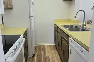 12200 Vonn Rd, Largo, FL 33774 - Photo 13