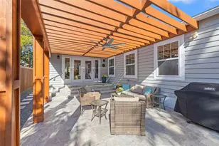 1205 13th St N, Saint Petersburg, FL 33705 - Photo 43