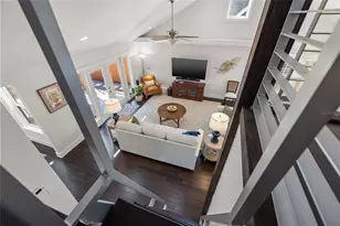 1205 13th St N, Saint Petersburg, FL 33705 - Photo 35