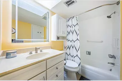 4725 Cove Circle #604, Saint Petersburg, FL 33708 - Photo 21
