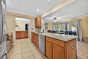 11275 Apache Pl, Largo, FL 33774 - Photo 3