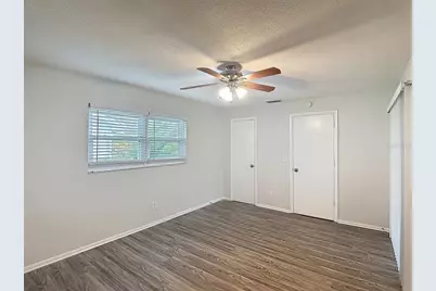 11320 Currie Lane, Largo, FL 33774 - Photo 13