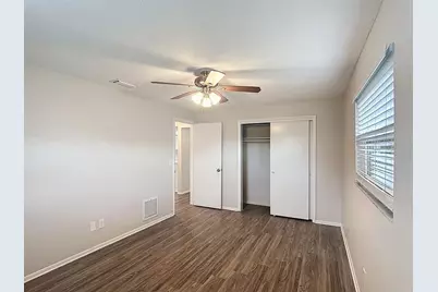 11320 Currie Lane, Largo, FL 33774 - Photo 13