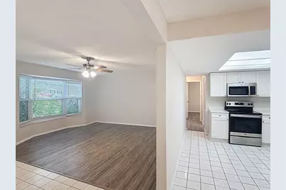 11320 Currie Lane, Largo, FL 33774 - Photo 9