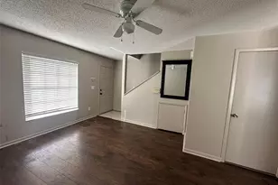 5112 Sunridge Palms Dr, Tampa, FL 33617 - Photo 7