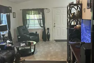 812 27th St E, Bradenton, FL 34208 - Photo 3