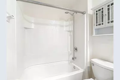 8075 Broad Pointe Drive, Zephyrhills, FL 33540 - Photo 33