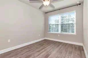 2407 W North B St, Tampa, FL 33609 - Photo 39