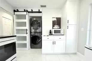 10301 Fernglen Pl, Tampa, FL 33624 - Photo 19