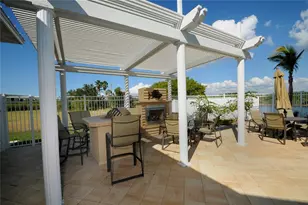 10851 Mangrove Cay Ln NE, Saint Petersburg, FL 33716 - Photo 19