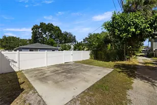 522 28th Ave S, Saint Petersburg, FL 33705 - Photo 17