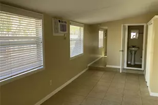 5609 1/2 Tangerine Ave S, Gulfport, FL 33707 - Photo 5
