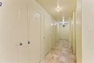 4550 Cove Cir, Saint Petersburg, FL 33708 - Photo 37