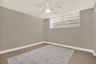 7625 Sun Island Dr S, South Pasadena, FL 33707 - Photo 15