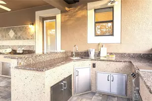 11721 Gilmerton Dr, Riverview, FL 33579 - Photo 15