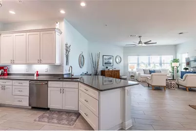 7611 34th Avenue W #303, Bradenton, FL 34209 - Photo 11