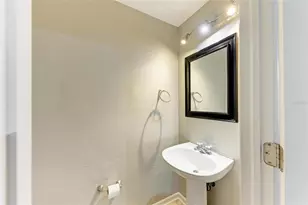 2926 Bayshore Pointe Dr, Tampa, FL 33611 - Photo 37