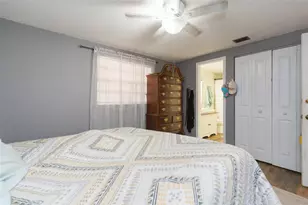 821 Walnut Dr, Seffner, FL 33584 - Photo 11