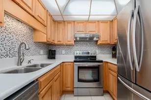 51 Island Way, Clearwater Beach, FL 33767 - Photo 11